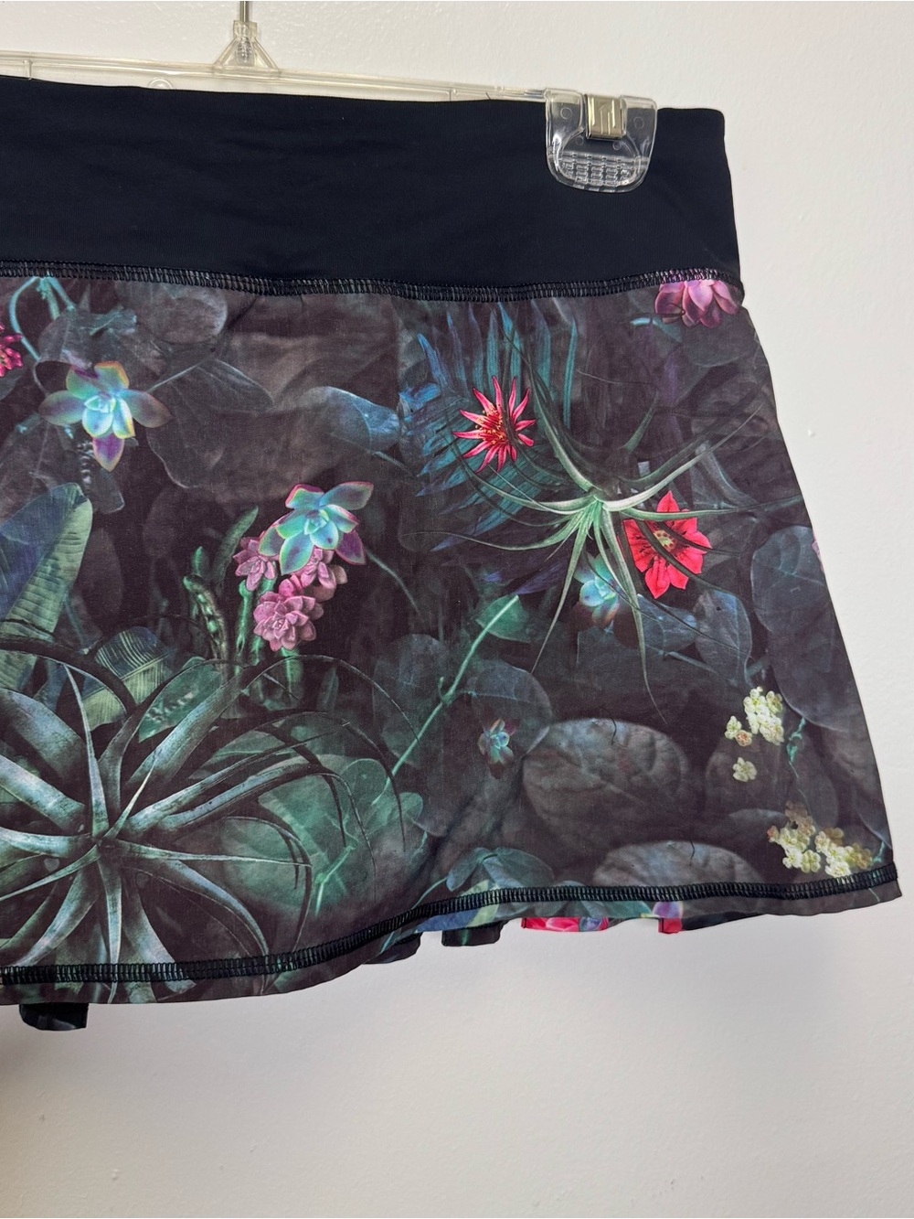 Lululemon Run Pace Setter Curious Jungle Floral Pleated Skort 6 - Picture 6 of 12